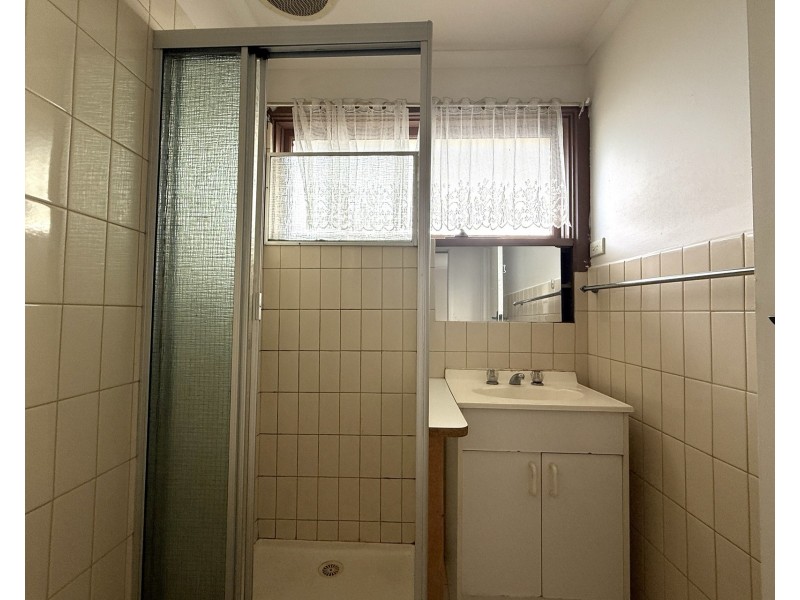 1/58 Oakes Avenue, Clayton South VIC 3169