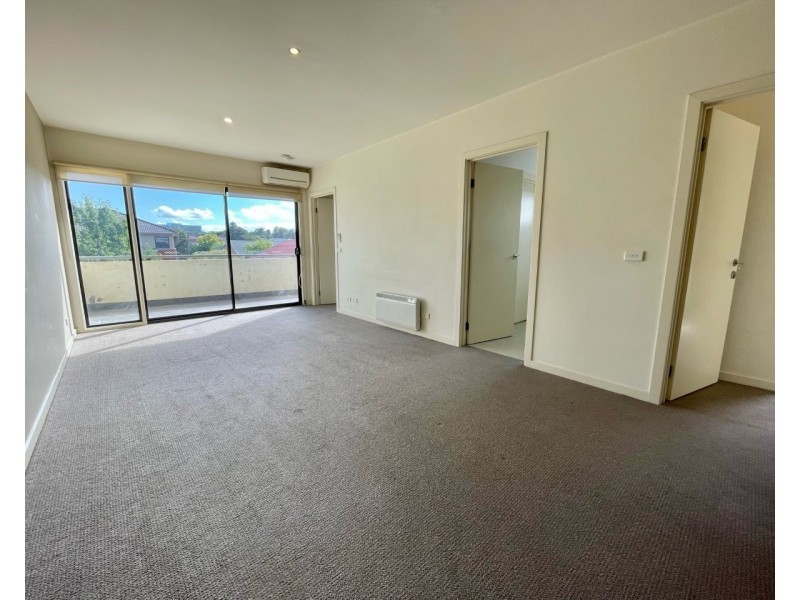 35/2 Greenfield Drive, Clayton VIC 3168