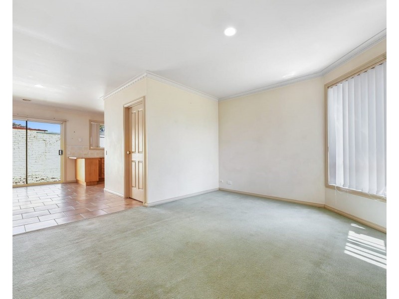 2/34 Hourigan Avenue, Clayton VIC 3168