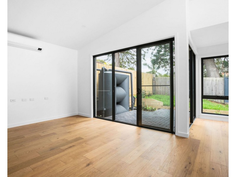 3 & 4/19 Inverness Street, Clarinda VIC 3169