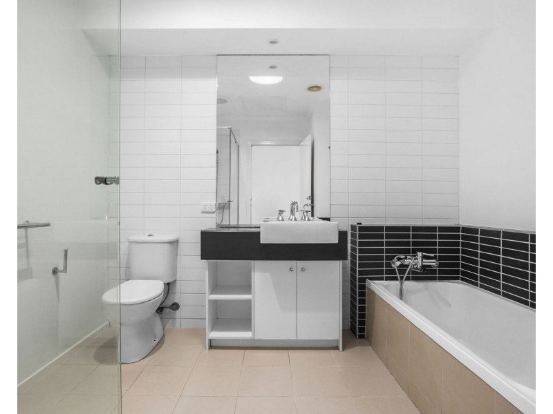 4 Botanic Drive, Clayton South VIC 3169