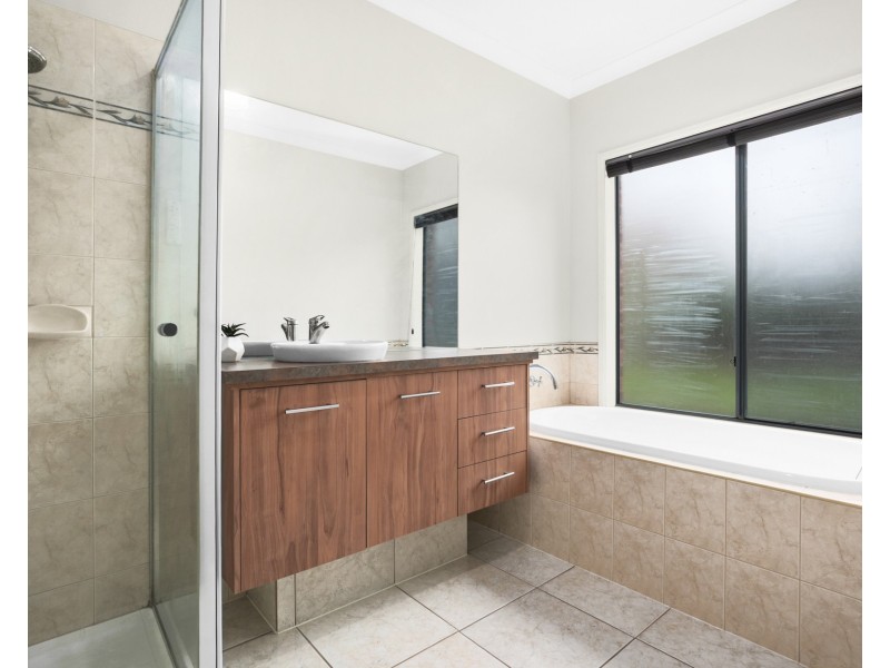 10 Cashmere Crescent, Berwick VIC 3806