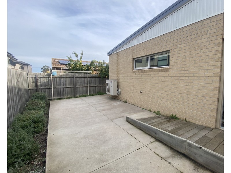 2 Jeanette Street, Clayton South VIC 3169