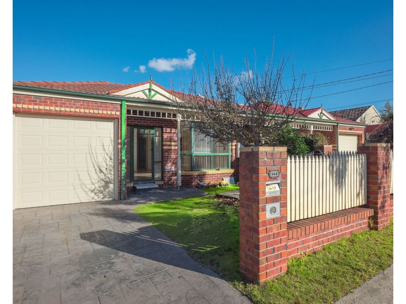 52B Edinburgh Street, Clayton VIC 3168