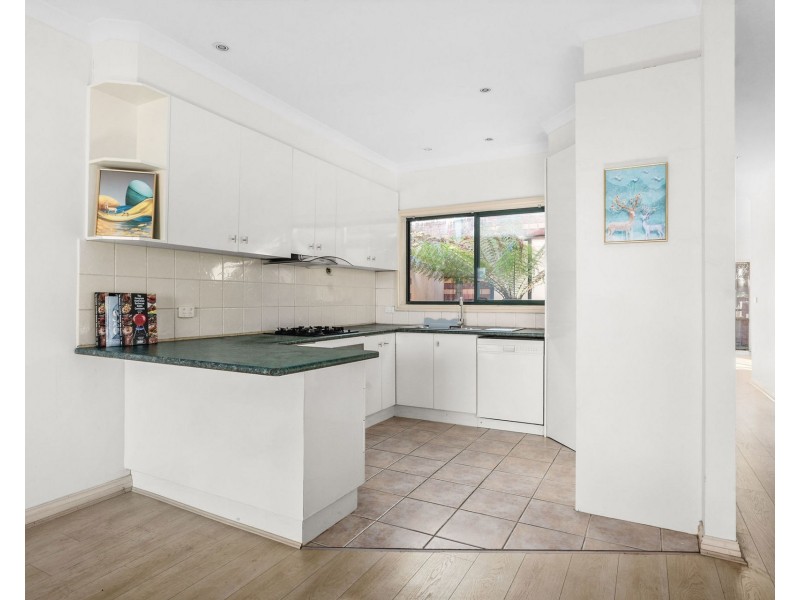 52B Edinburgh Street, Clayton VIC 3168