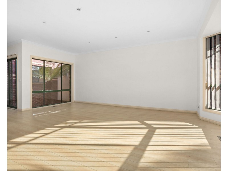 52B Edinburgh Street, Clayton VIC 3168