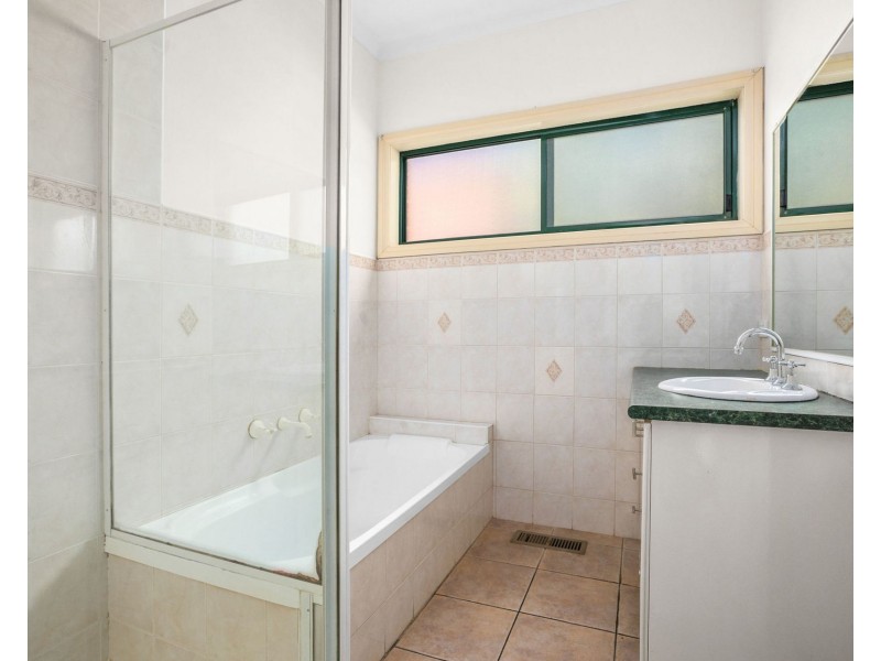 52B Edinburgh Street, Clayton VIC 3168