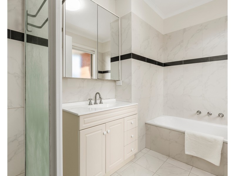 2 Luke Street, Clayton VIC 3168