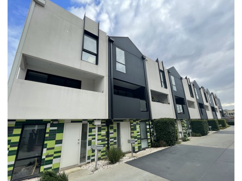 18/163 Carinish Road, Clayton VIC 3168