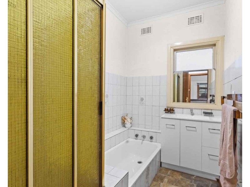 60 Harlington Street, Clayton VIC 3168