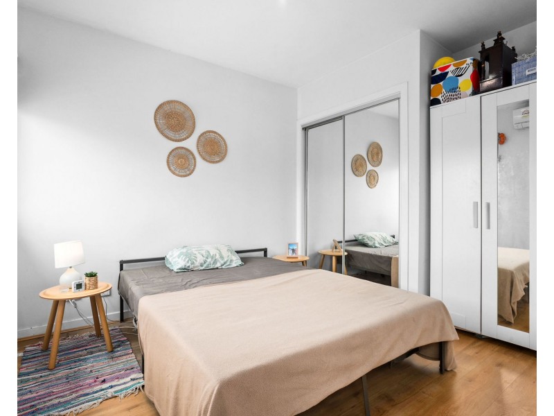 33/1 Greenfield Drive, Clayton VIC 3168