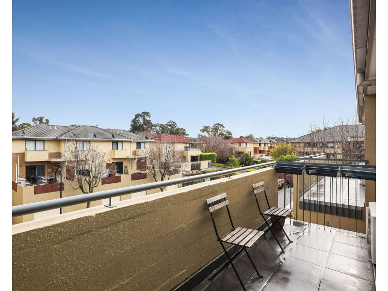33/1 Greenfield Drive, Clayton VIC 3168