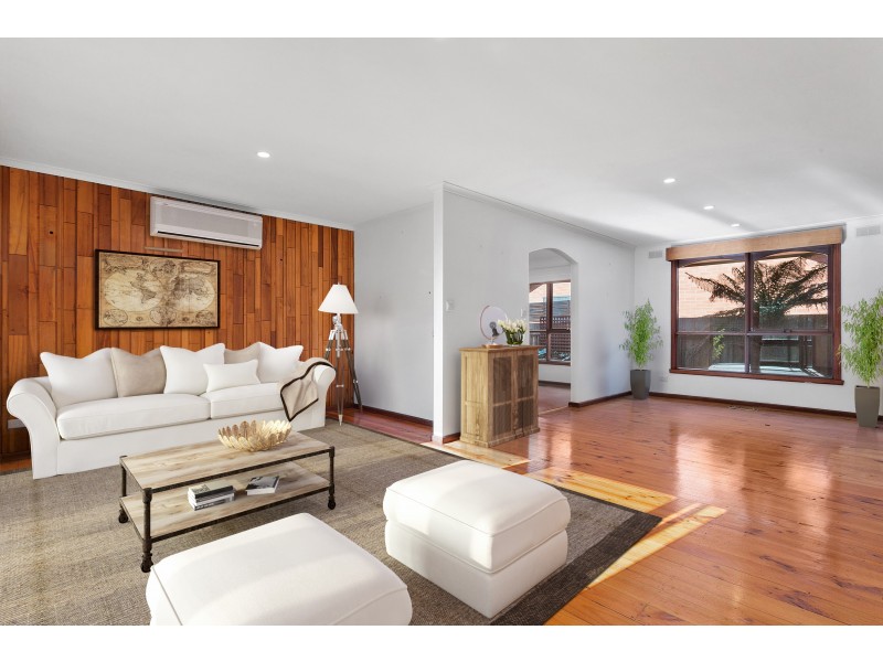 11 McSwain Street, Parkdale VIC 3195