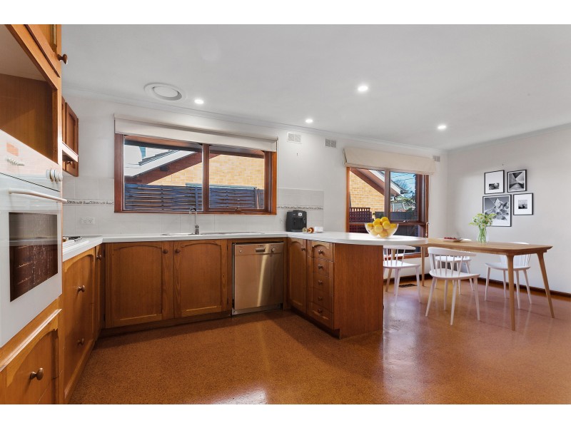 11 McSwain Street, Parkdale VIC 3195