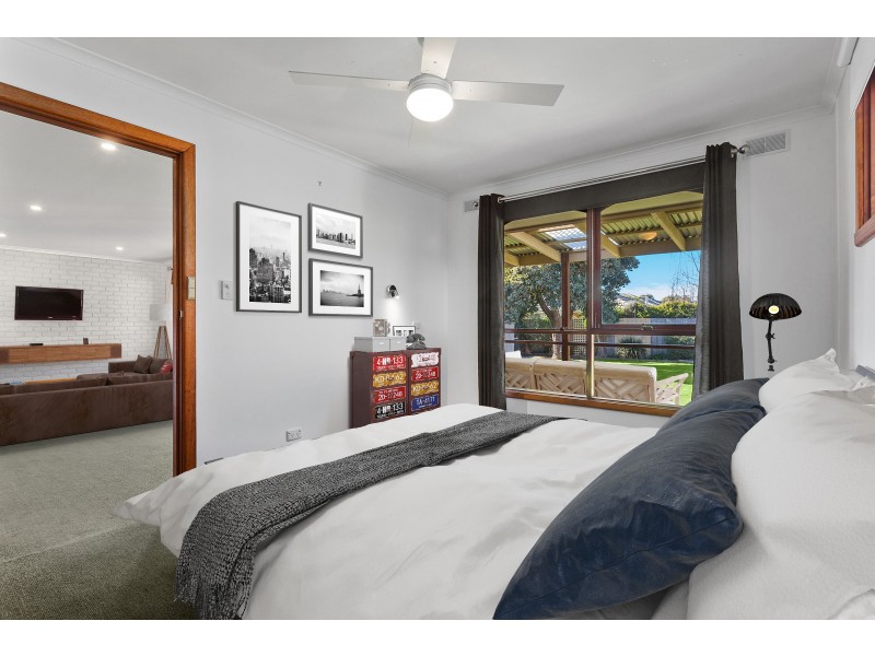 11 McSwain Street, Parkdale VIC 3195