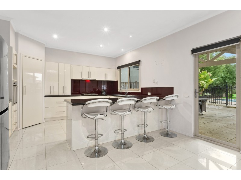 11 Nolan Court, Sandhurst VIC 3977