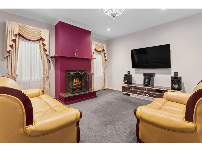 11 Nolan Court, Sandhurst VIC 3977