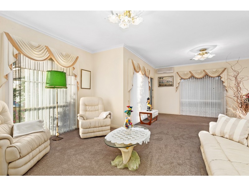 19 Sherman Court, Berwick VIC 3806