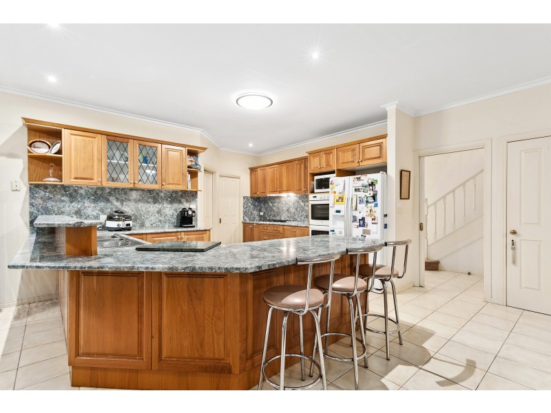 19 Sherman Court, Berwick VIC 3806