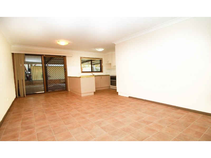 103 Waratah Drive, Crestmead QLD 4132