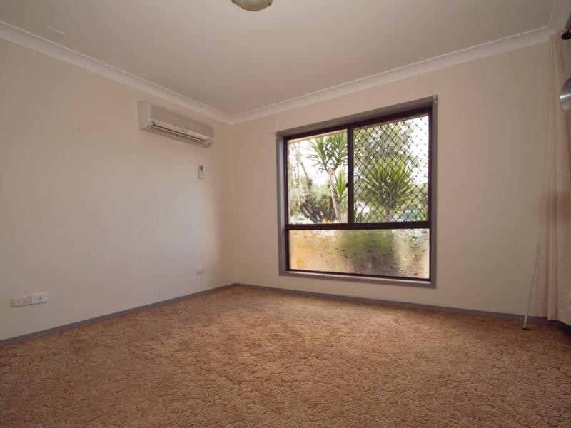 103 Waratah Drive, Crestmead QLD 4132