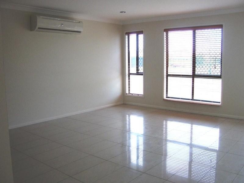 18 Rasmussen Ave, Marsden QLD 4132