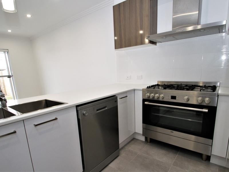 unit 1/19 Chandon Court, Hillcrest QLD 4118