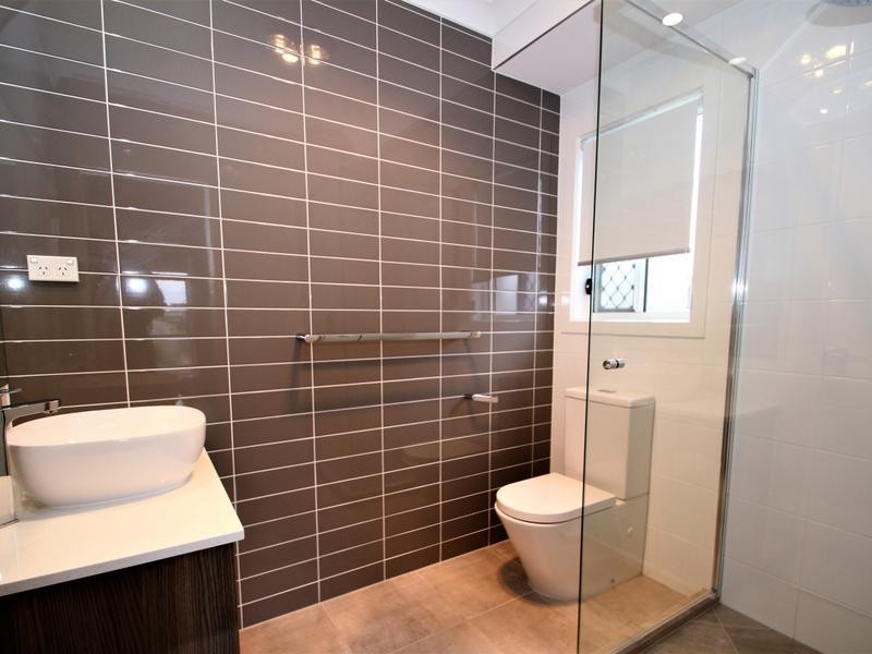 unit 1/19 Chandon Court, Hillcrest QLD 4118