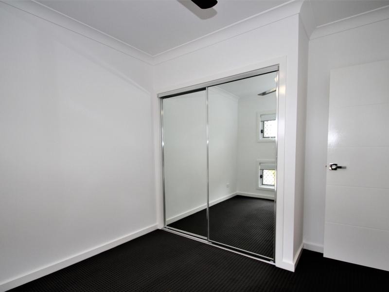 unit 1/19 Chandon Court, Hillcrest QLD 4118