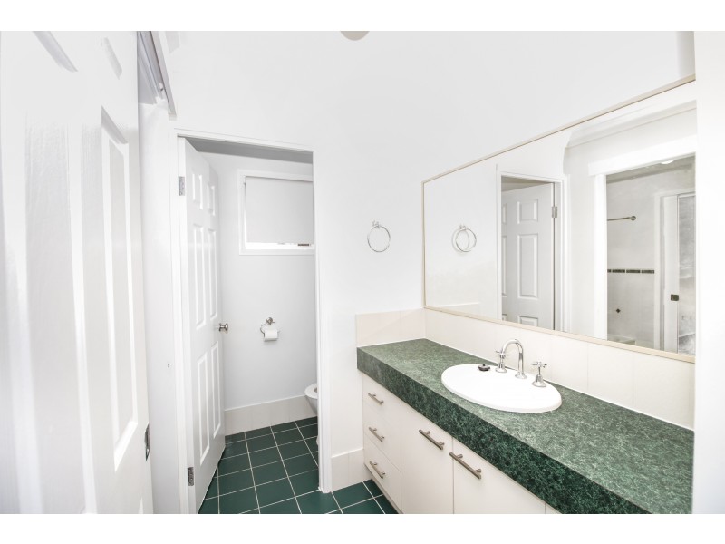 20 Debanie Court, Marsden QLD 4132