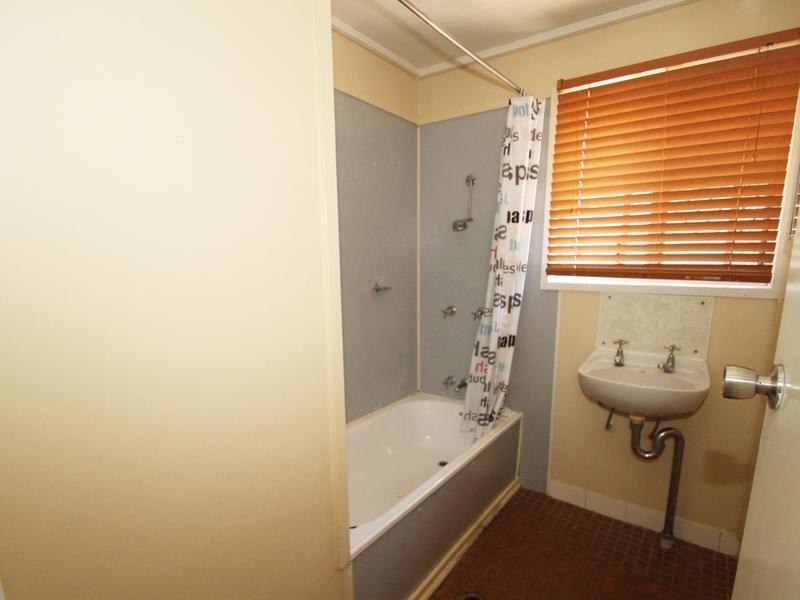 11 Bianca Street, Loganlea QLD 4131