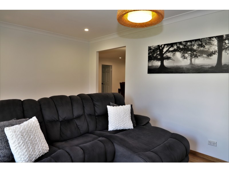 14 Woodrow Place, Marsden QLD 4132