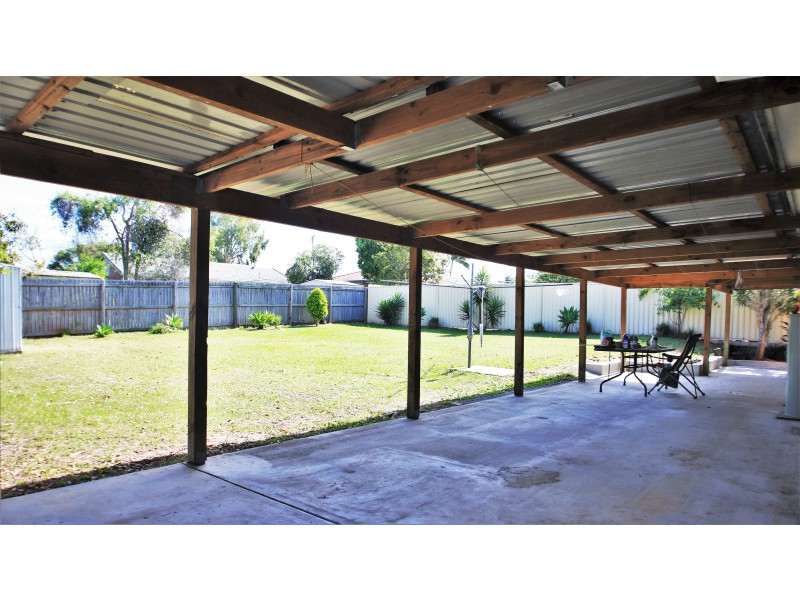 8 Lochore Court, Crestmead QLD 4132