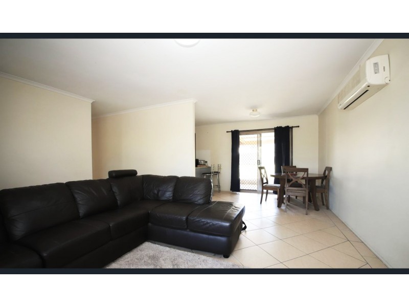 8 Lochore Court, Crestmead QLD 4132