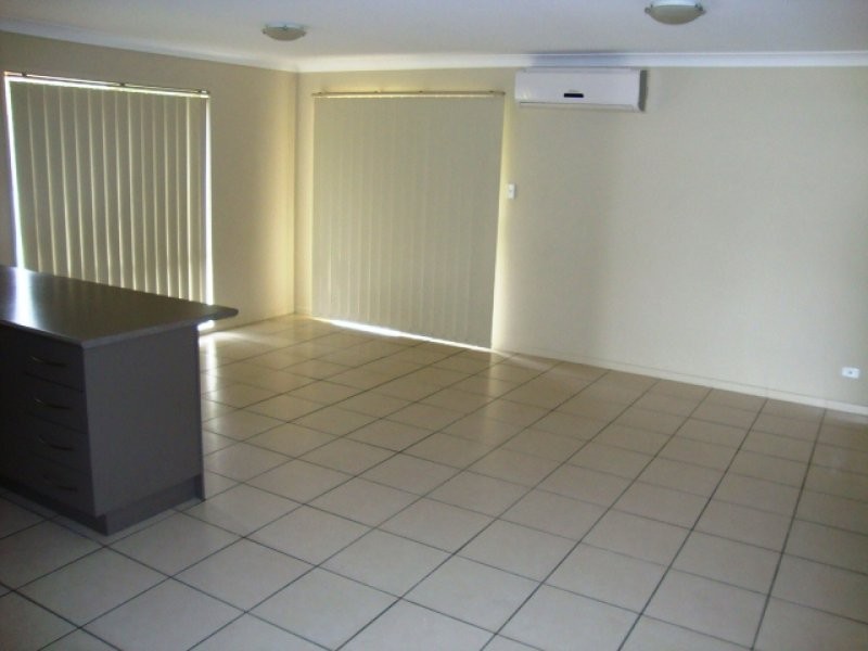 6 Summerhill Court, Marsden QLD 4132