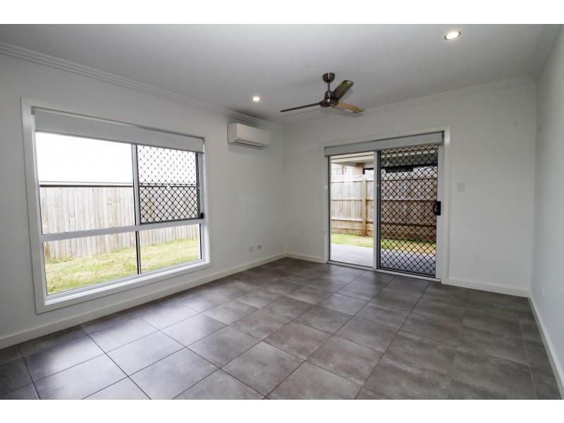 unit 2/19 Chandon Court, Hillcrest QLD 4118