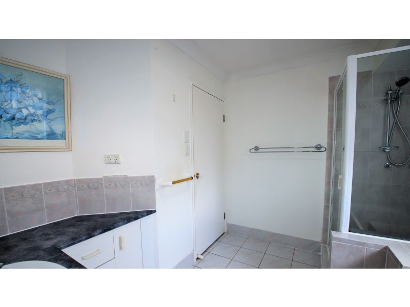 11 Murrumbidgee Street, Hillcrest QLD 4118