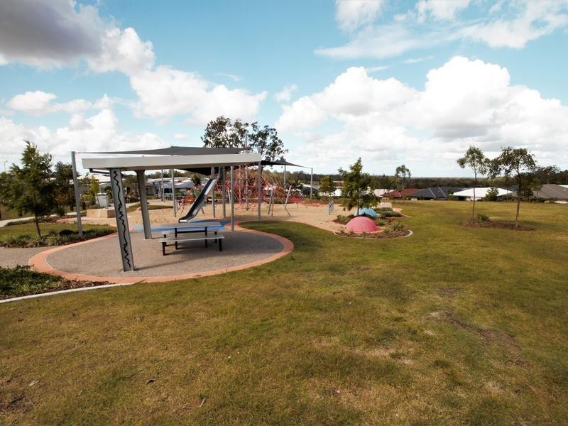 33 Mt Mee Street, Park Ridge QLD 4125
