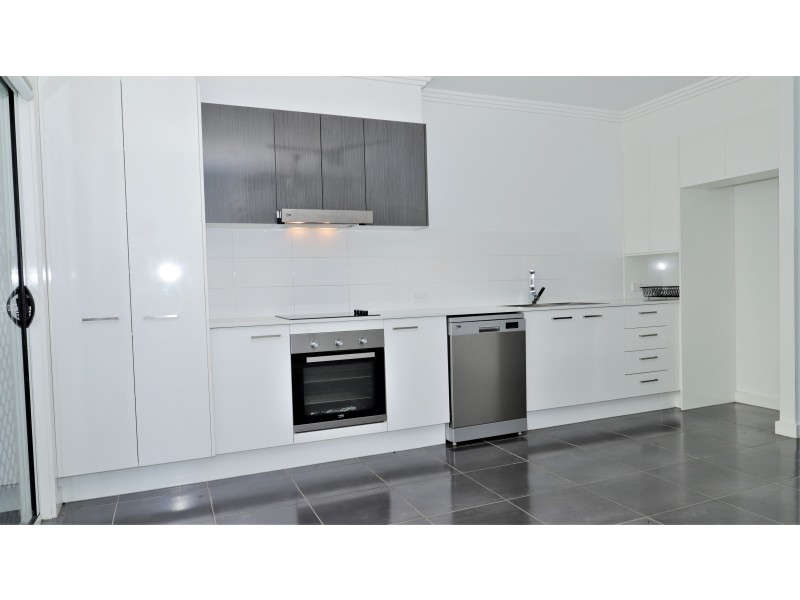 2/10 Waheed Street, Marsden QLD 4132