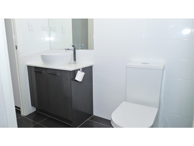 2/10 Waheed Street, Marsden QLD 4132