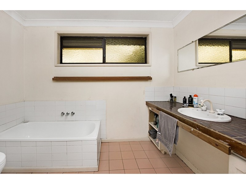 4 Lindsay Street, Loganholme QLD 4129