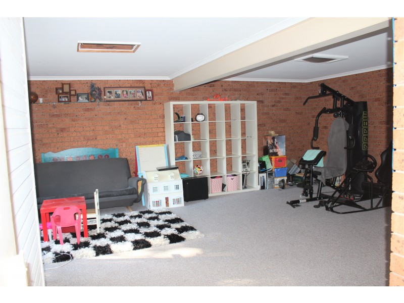 4 Lindsay Street, Loganholme QLD 4129