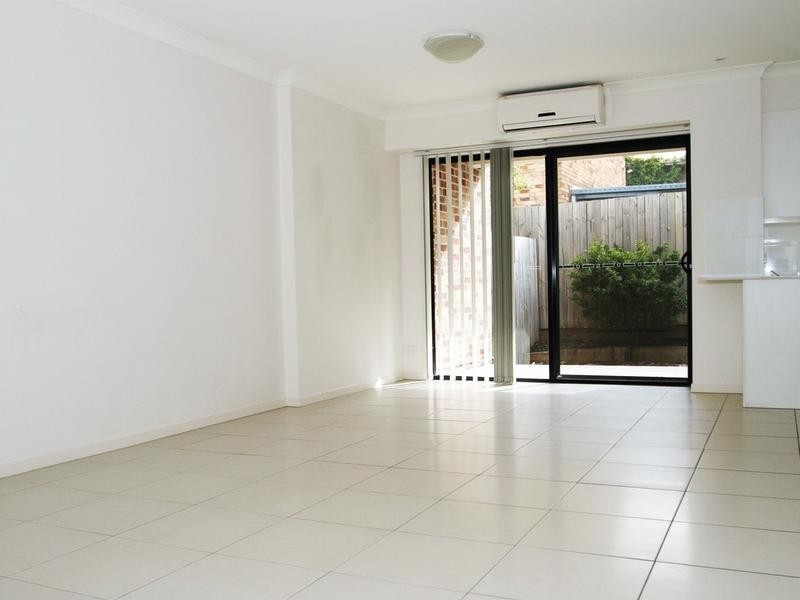 2/698-700 Kingston Road, Loganlea QLD 4131