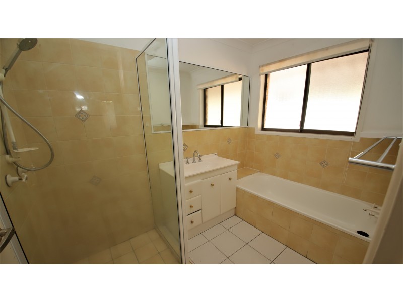 5 Bluegum Drive, Marsden QLD 4132