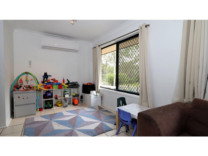 55 Ivanhoe Drive, Edens Landing QLD 4207