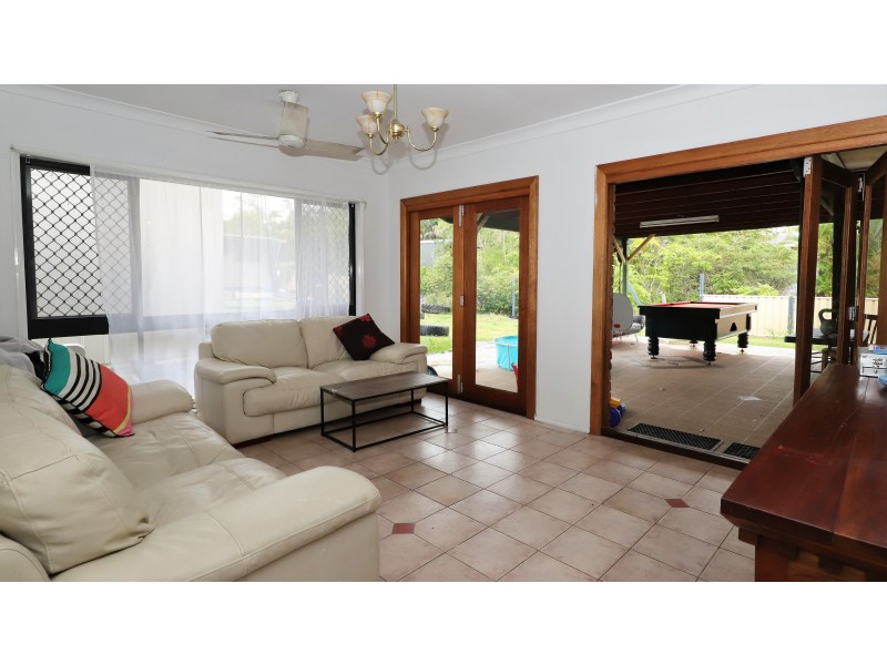 55 Ivanhoe Drive, Edens Landing QLD 4207
