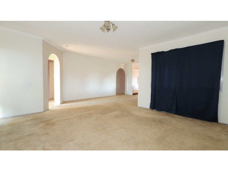 9 Loxton Court, Marsden QLD 4132