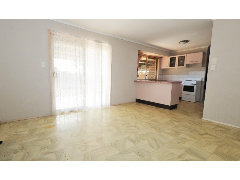 9 Loxton Court, Marsden QLD 4132