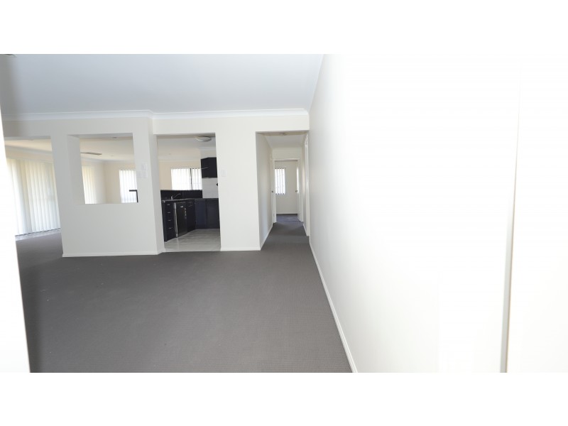 11 Ella Court, Marsden QLD 4132
