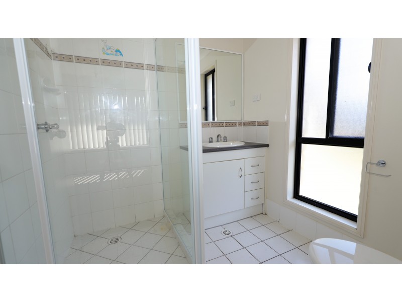 11 Ella Court, Marsden QLD 4132